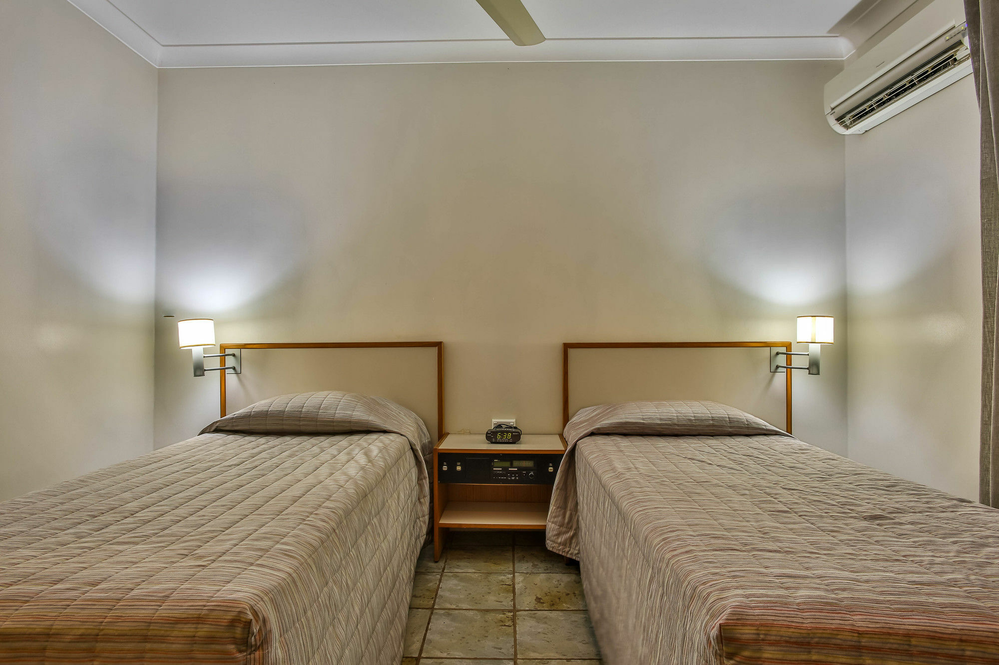 Hotel Кунунура Екстериор снимка